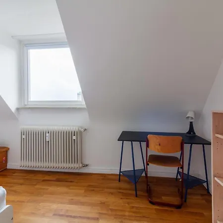 Urban Apartment *